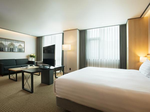 Orakai Cheonggyesan Hotel : photo 1 de la chambre suite supérieure avec chambre double