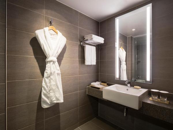 Orakai Cheonggyesan Hotel : photo 3 de la chambre suite supérieure avec chambre double