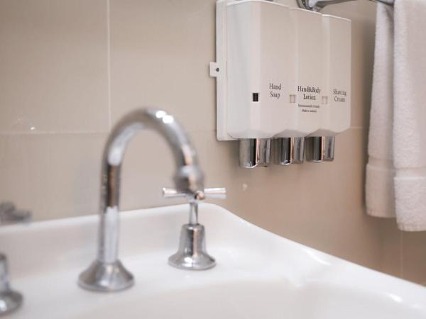 Ryde Inn : photo 2 de la chambre chambre lit queen-size