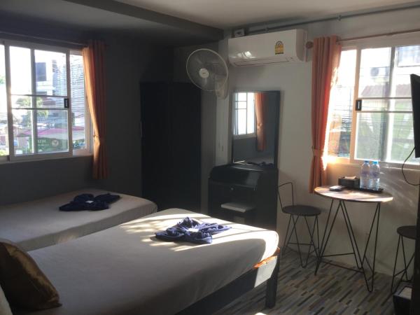 North Star Guest House : photo 3 de la chambre chambre double ou lits jumeaux standard avec climatisation