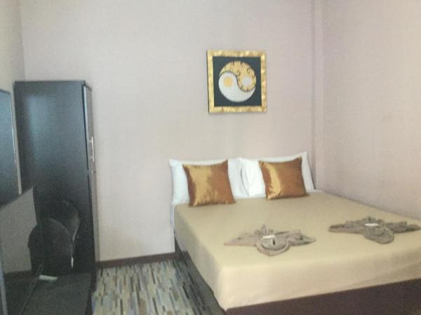North Star Guest House : photo 4 de la chambre chambre double ou lits jumeaux standard avec climatisation