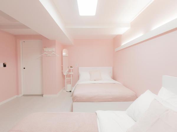 MJ Stay 2 : photo 1 de la chambre chambre familiale standard