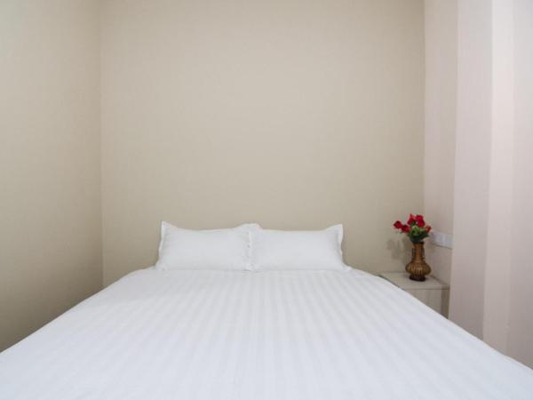 Hotel Raja Bot : photo 5 de la chambre hébergement double standard