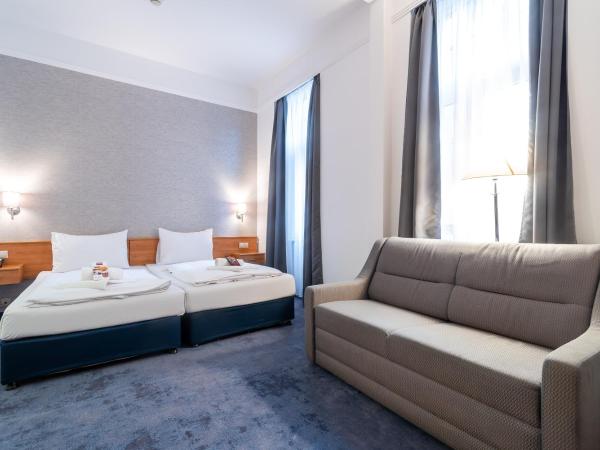 Hotel Golden Park Budapest : photo 1 de la chambre chambre triple confort