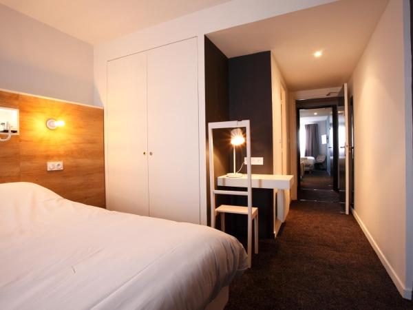 Hôtel Le Collonges TV connecté wifi Netflix : photo 7 de la chambre chambre double supérieure