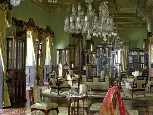 Taj Falaknuma Palace : photo 4 de la chambre chambre lits jumeaux palace - vue sur jardin