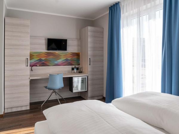 Westend Hotel (non-smoking) : photo 7 de la chambre chambre double ou lits jumeaux