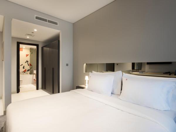 Studio M Arabian Plaza Hotel & Hotel Apartments : photo 2 de la chambre appartement urbain 1 chambre - service de navette gratuit vers plage d'al mamzar et centre-ville de deira 
