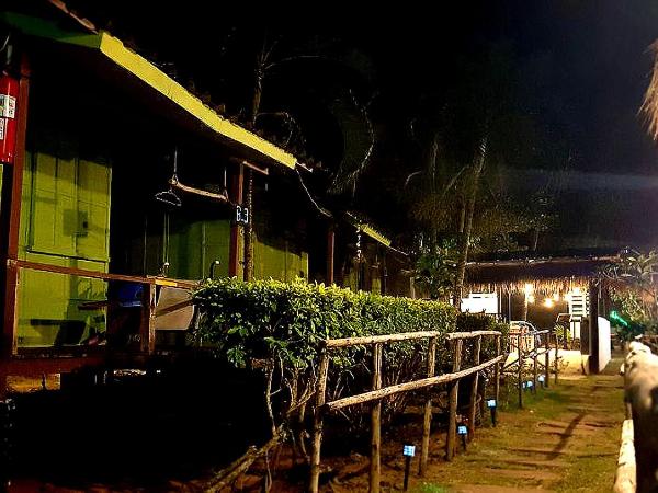 Kohchang 7 seaview bungalow : photo 5 de la chambre bungalow avec ventilateur