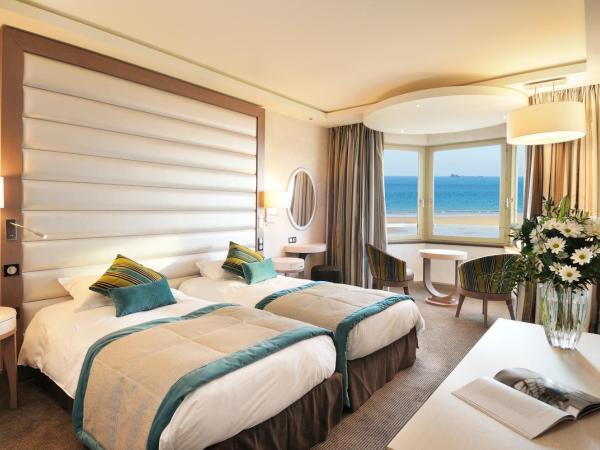 Grand Hôtel Des Thermes : photo 5 de la chambre chambre double grand large avec vue sur mer