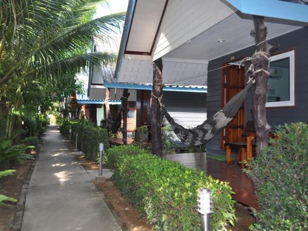 Lanta New Coconut Bungalow : photo 1 de la chambre bungalow 1 chambre