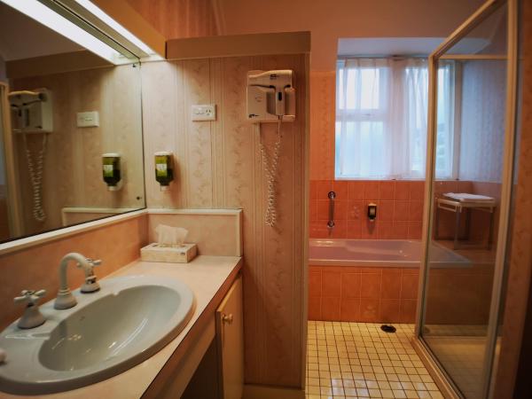 Motel Mayfair on Cavell : photo 5 de la chambre two-bedroom apartment - derwent 