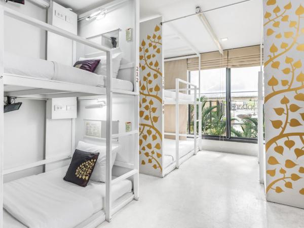 Nappark Hostel @Khao San : photo 6 de la chambre lit superposé en dortoir mixte pour 22 personnes (chambre standard)