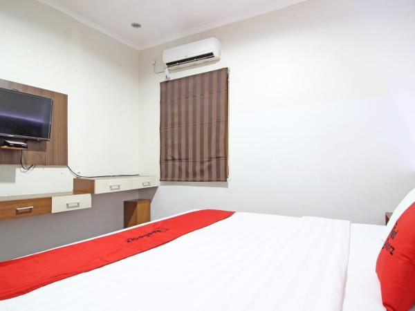 RedDoorz near Jogja City Mall : photo 2 de la chambre chambre double