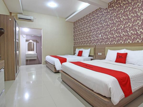 RedDoorz near Jogja City Mall : photo 8 de la chambre chambre familiale