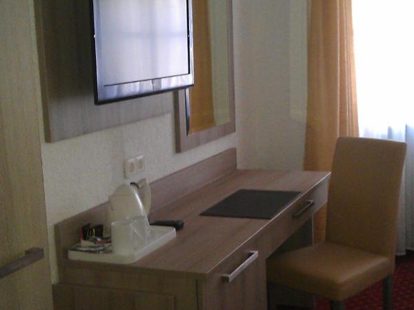 Airport Hotel Filder Post : photo 2 de la chambre chambre simple