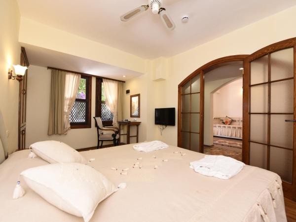 Villa Konak Hotel : photo 1 de la chambre suite familiale