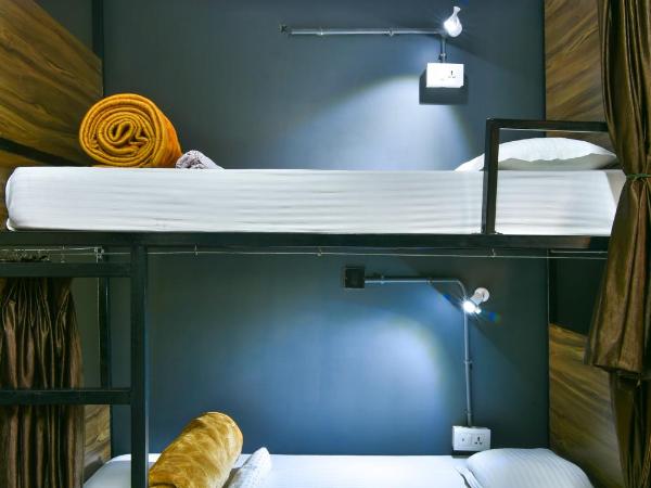 Hoztel Jaipur : photo 3 de la chambre lit simple dans dortoir pour femmes climatisé