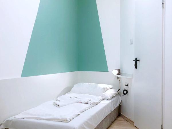 Chesscom Guesthouse : photo 3 de la chambre petite chambre simple