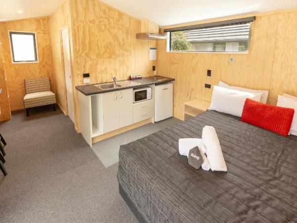 Queenstown Top 10 Holiday Park : photo 4 de la chambre studio lit queen-size 