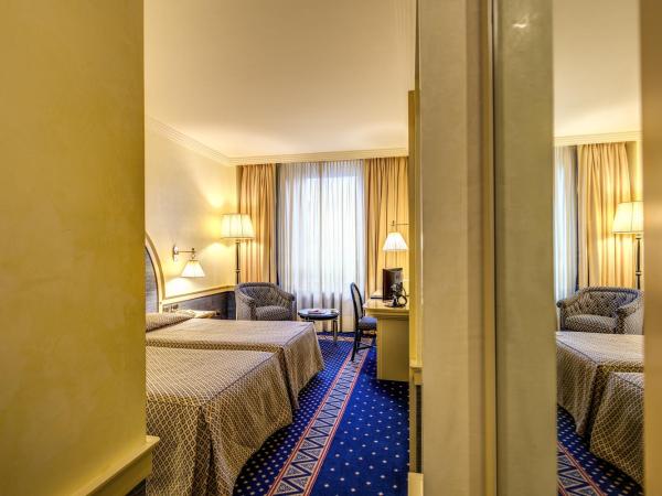Hotel Auriga : photo 3 de la chambre chambre double ou lits jumeaux