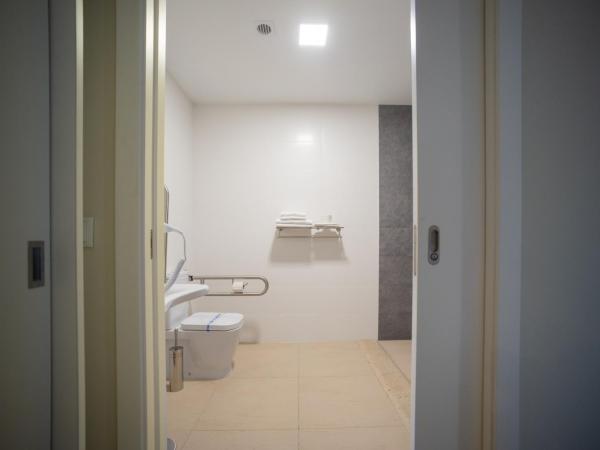 Hotel Canada : photo 1 de la chambre chambre double - accessible aux personnes à mobilité réduite 