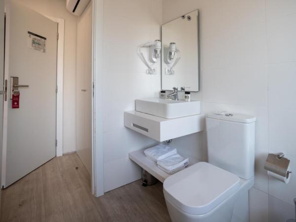 Hotel Canada : photo 5 de la chambre chambre triple supérieure