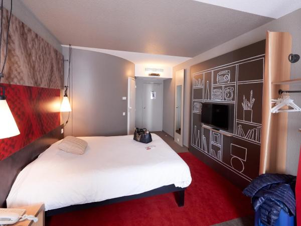 ibis Cholet : photo 3 de la chambre chambre standard avec 1 lit double et 1 lit simple