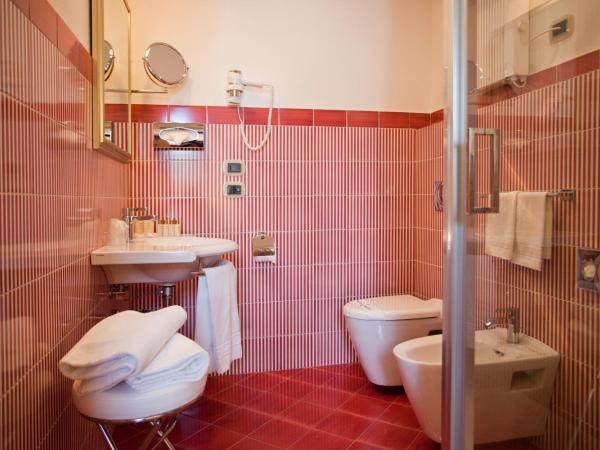 Hotel Cavour : photo 2 de la chambre chambre double ou lits jumeaux