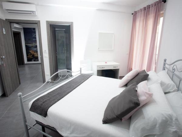 Amazing Napoli : photo 2 de la chambre chambre double standard