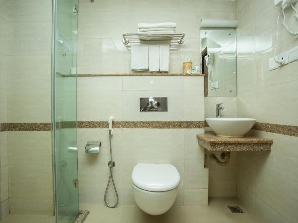 Apsara Boutique Hotel : photo 9 de la chambre chambre familiale de luxe avec vue sur jardin