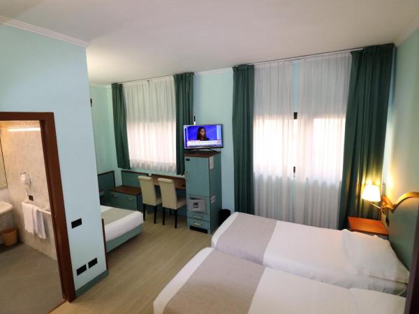 Hotel Domenichino : photo 1 de la chambre chambre triple
