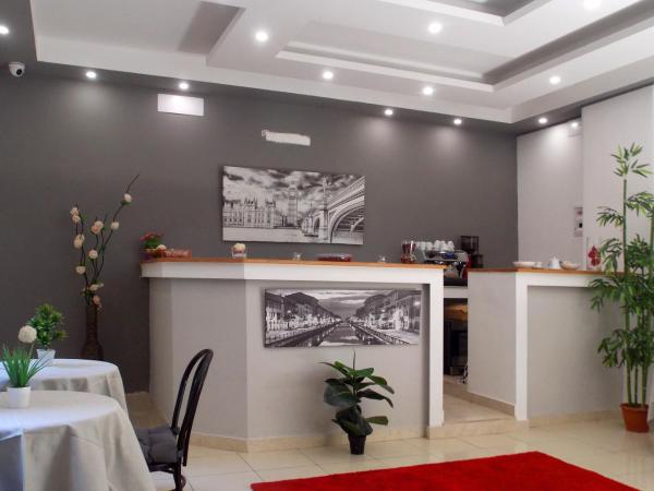 Hotel Midtown Milano : photo 1 de la chambre lit dans dortoir de 8 lits