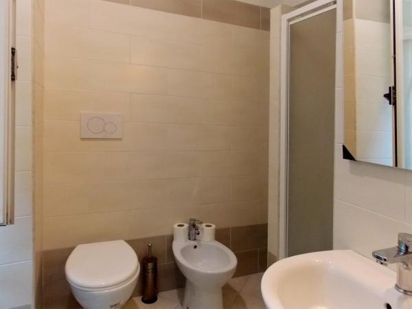 Hotel Midtown Milano : photo 6 de la chambre lit dans dortoir de 8 lits