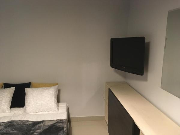 Mia Mia House : photo 7 de la chambre chambre double avec salle de bains privative