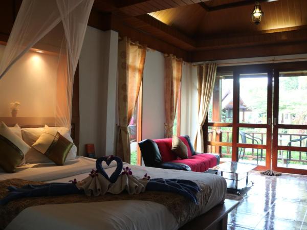 Rasa sayang Resort - SHA Certificate : photo 3 de la chambre villa de luxe - vue sur jardin