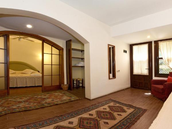 Villa Konak Hotel : photo 2 de la chambre suite familiale