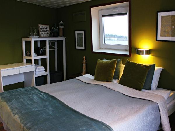 Hotellilaiva Wuoksi : photo 3 de la chambre suite with terrace - no pets