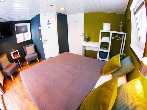 Hotellilaiva Wuoksi : photo 7 de la chambre suite with terrace - no pets