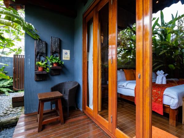 Ipoh Bali Hotel : photo 4 de la chambre deluxe triple room with garden view and bathtub