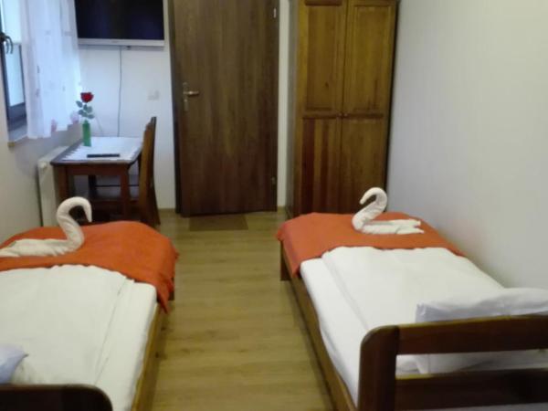 Willa Julia : photo 8 de la chambre chambre triple avec salle de bains privative