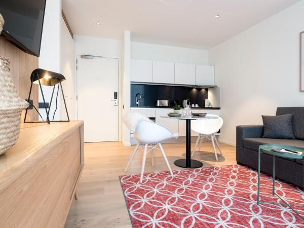 PREMIER SUITES Antwerp : photo 5 de la chambre penthouse 1 chambre avec cuisine