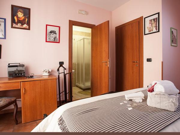 Hotel Cineholiday : photo 9 de la chambre chambre double standard