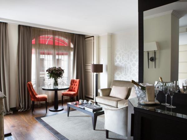 Lausanne Palace : photo 1 de la chambre suite junior - vue sur ville 