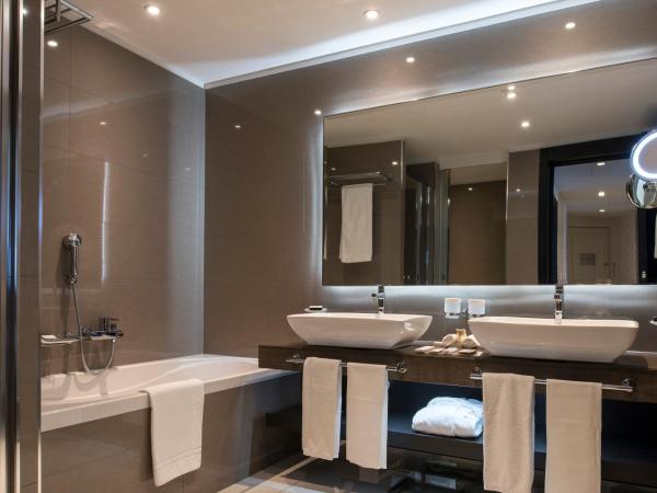 Lausanne Palace : photo 4 de la chambre suite avec vue sur lac 