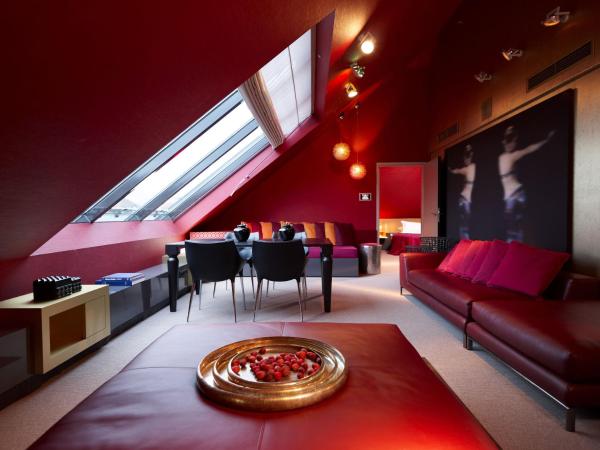 Sofitel Munich Bayerpost : photo 6 de la chambre suite d'angle opéra avec lit king-size