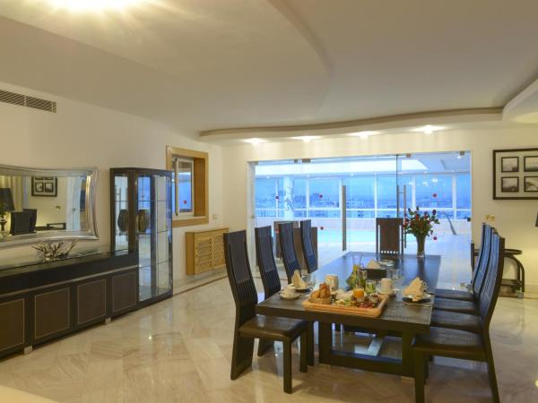 The Penthouse Suites Hotel : photo 6 de la chambre suite royale