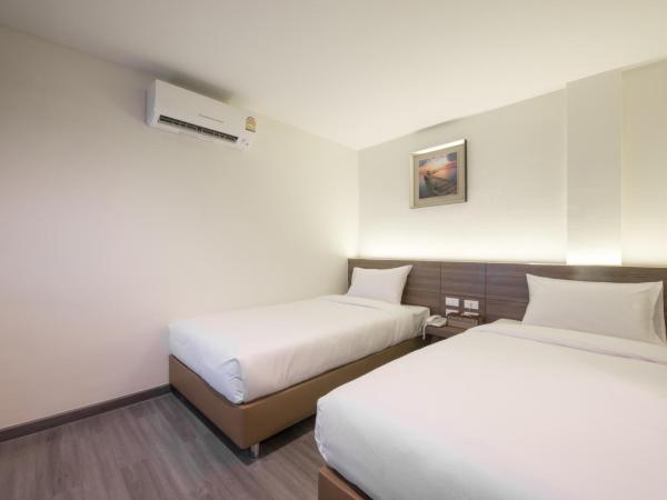 Sovereign Group Hotel at Pratunam : photo 6 de la chambre chambre lits jumeaux deluxe