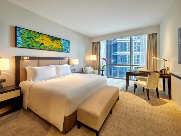 Pavilion Hotel Kuala Lumpur Managed by Banyan Tree : photo 1 de la chambre hébergement lit king-size - courtyard oasis