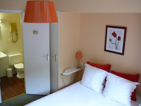 Le Continental : photo 4 de la chambre chambre double – vue sur cour